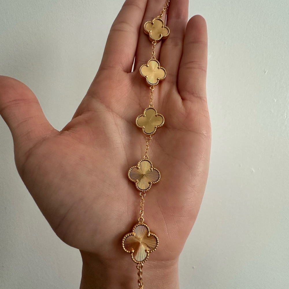 Sand Gold Clover Bracelet